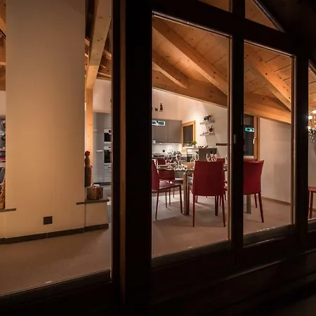 Fortuna 4 Penthouse Apartment